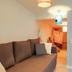Modern Forest Retreat In Dom wakacyjny *