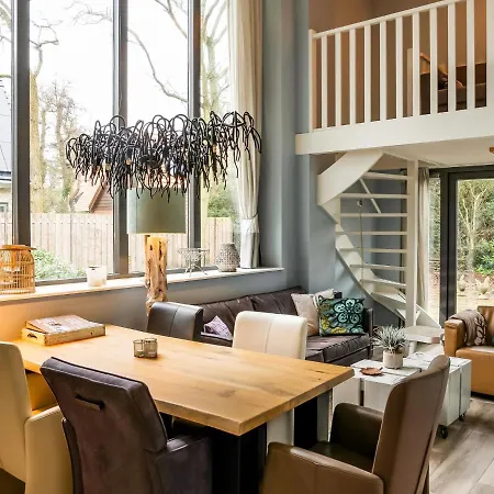 Modern In With Garden Ferienhaus