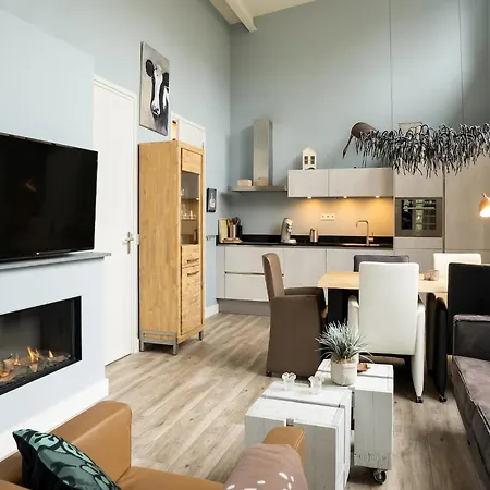 Nyaraló Modern Forest Retreat In