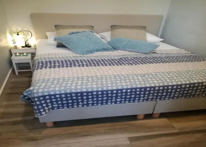 Modern Forest Retreat In 度假居 *